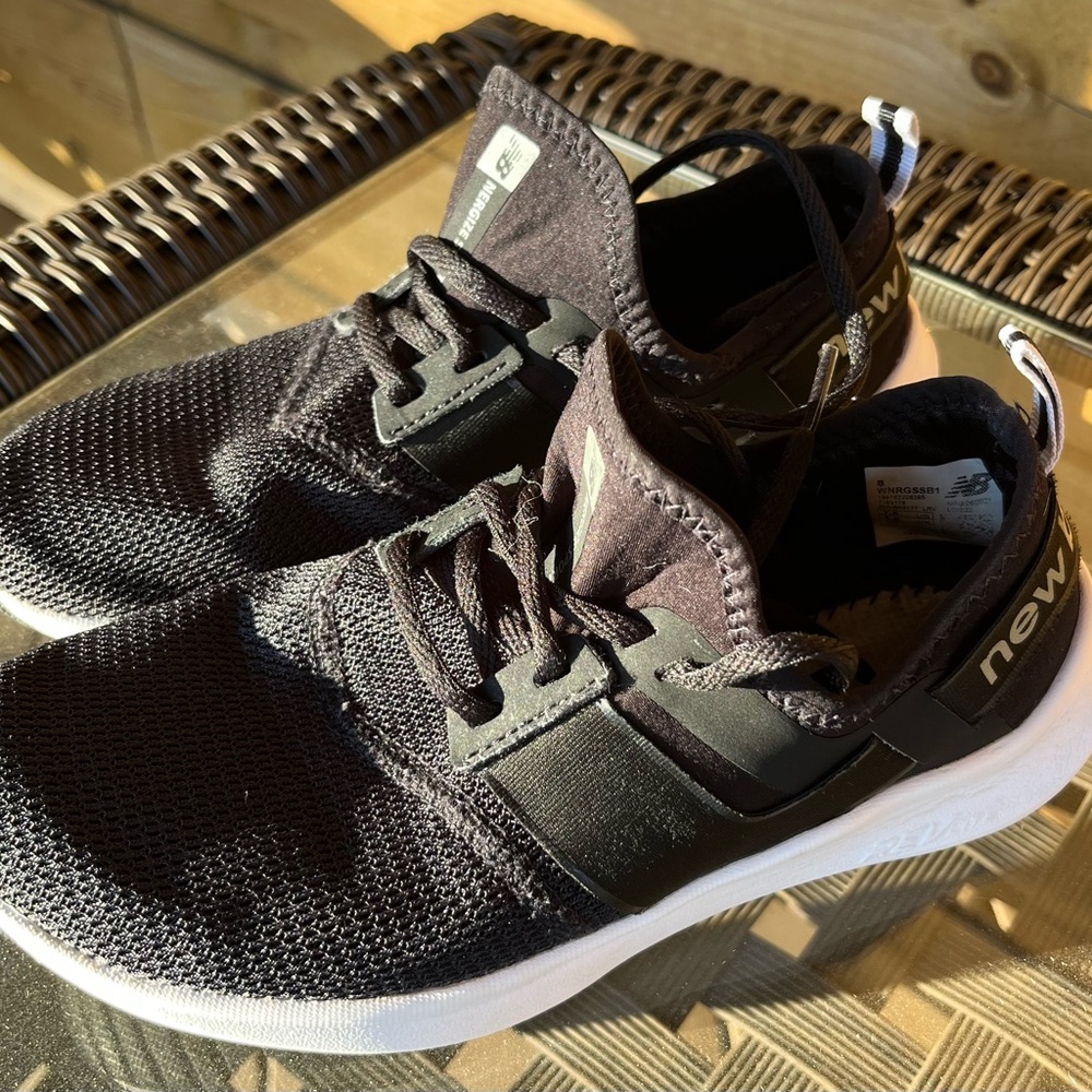 Women’s size 8 New Balance Nergize Sneakers